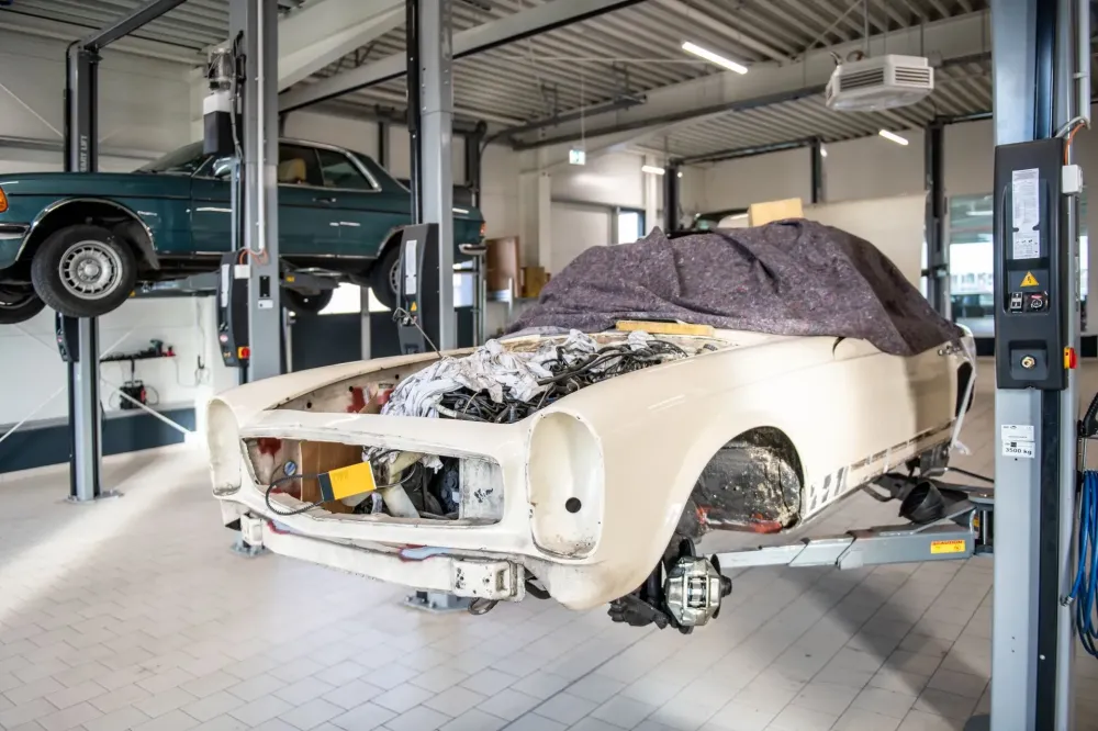 restauration de véhicule ancien près de Aubas